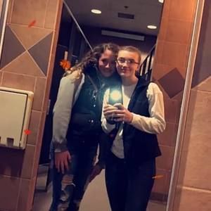 Meet your Posher, Abby